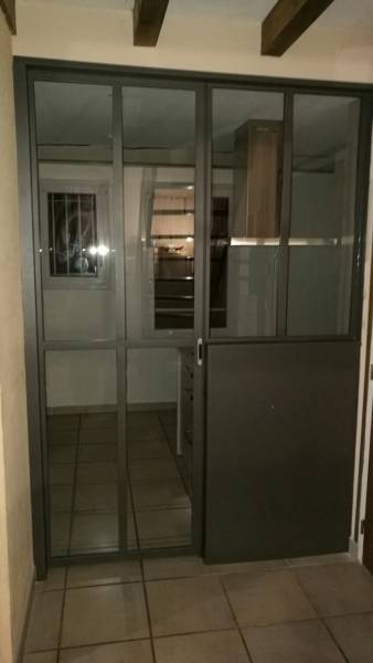 Création d'une cloison en verre avec porte à Lyon