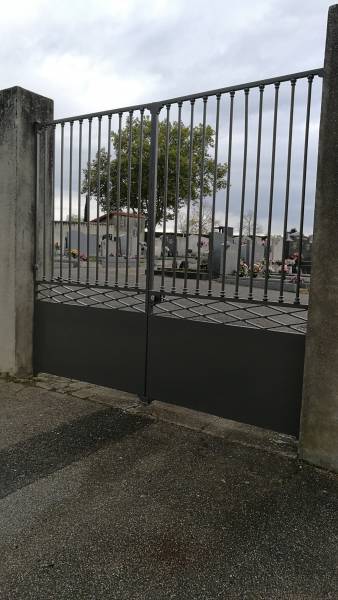 Rénovations et créations des portails pour le cimetière de la commune de Chaponost