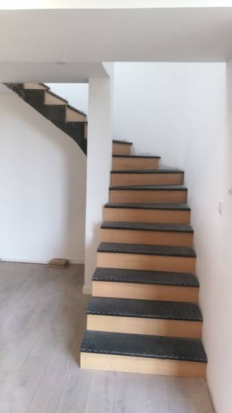 Création d'un escalier contemporain pour une maison d'architecte à Lyon