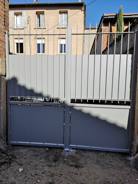 Réalisation d'un portail double vantaux sur la commune de Brignais