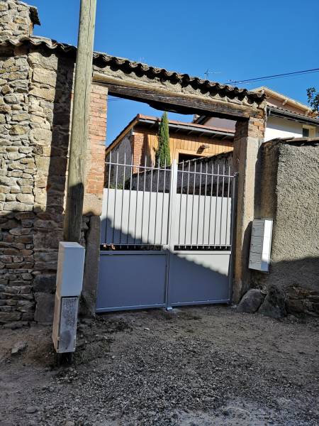 Réalisation d'un portail double vantaux sur la commune de Brignais