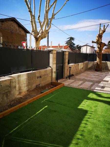 installation de clôtures métalliques à Lyon