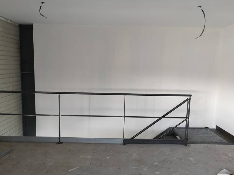 Fabrication d'un escalier avec garde-corps à Brindas